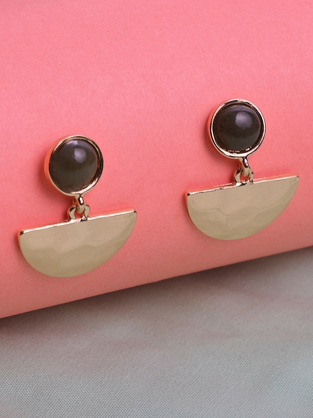 

Lilly & sparkle Gold-Toned Contemporary Drop Earrings