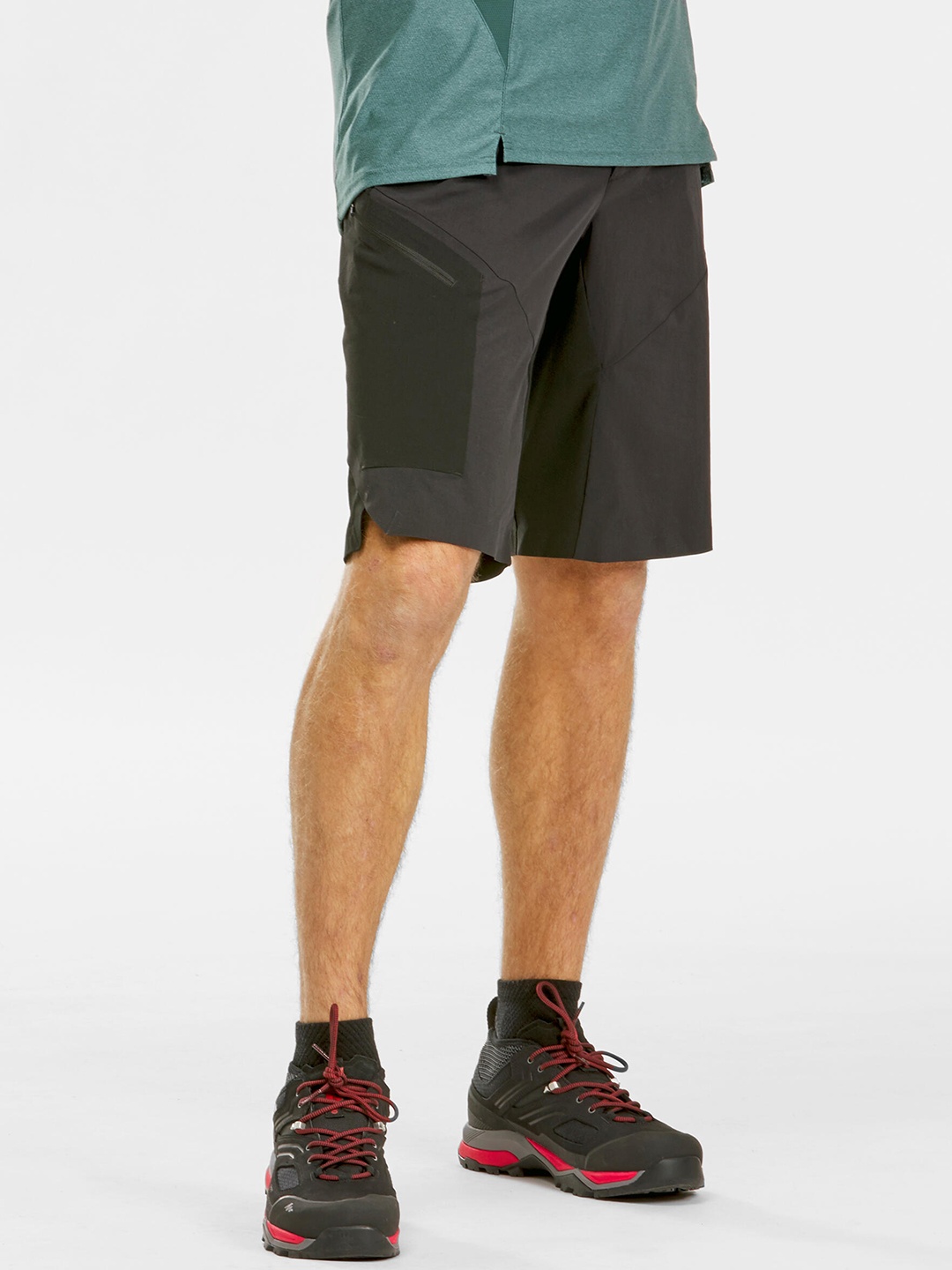 

Quechua By Decathlon Men Black Dry Fit Hiking & Trekking Shorts With Belt