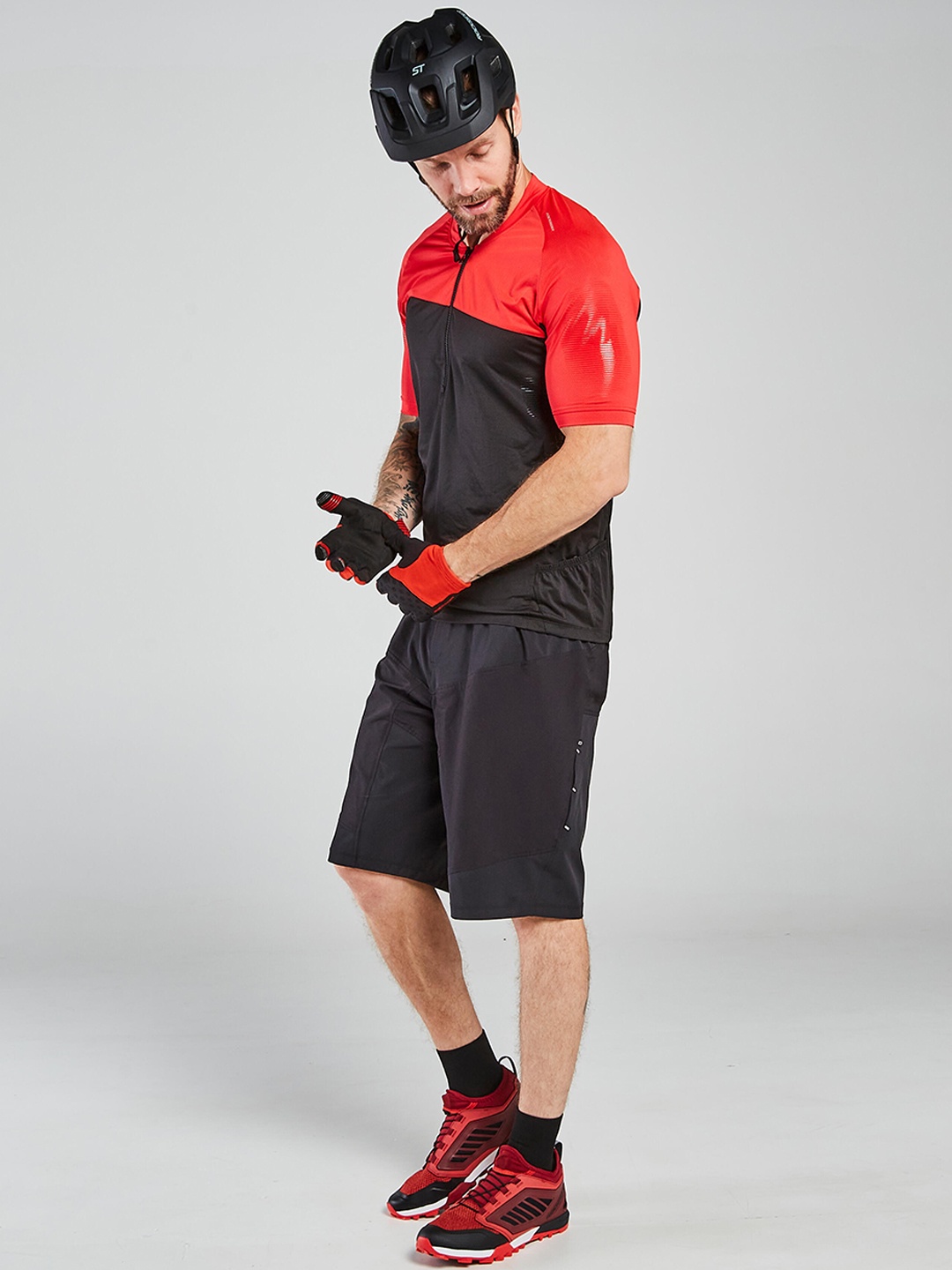 

ROCKRIDER By Decathlon Men Black Mountain Biking Padded Shorts - Intermediate