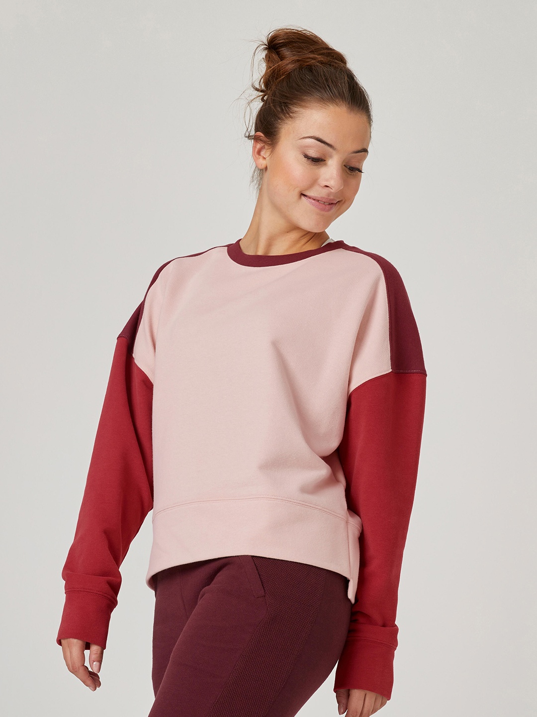 

NYAMBA By Decathlon Women Pink Colourblocked Sweatshirt