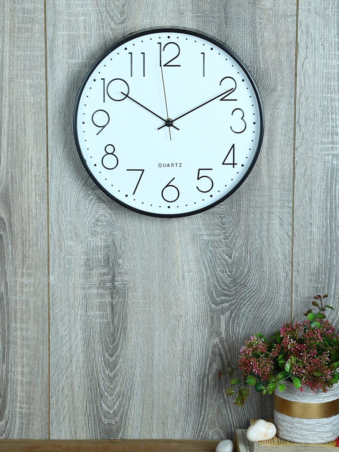

House Of Accessories White & Black Contemporary Wall Clock