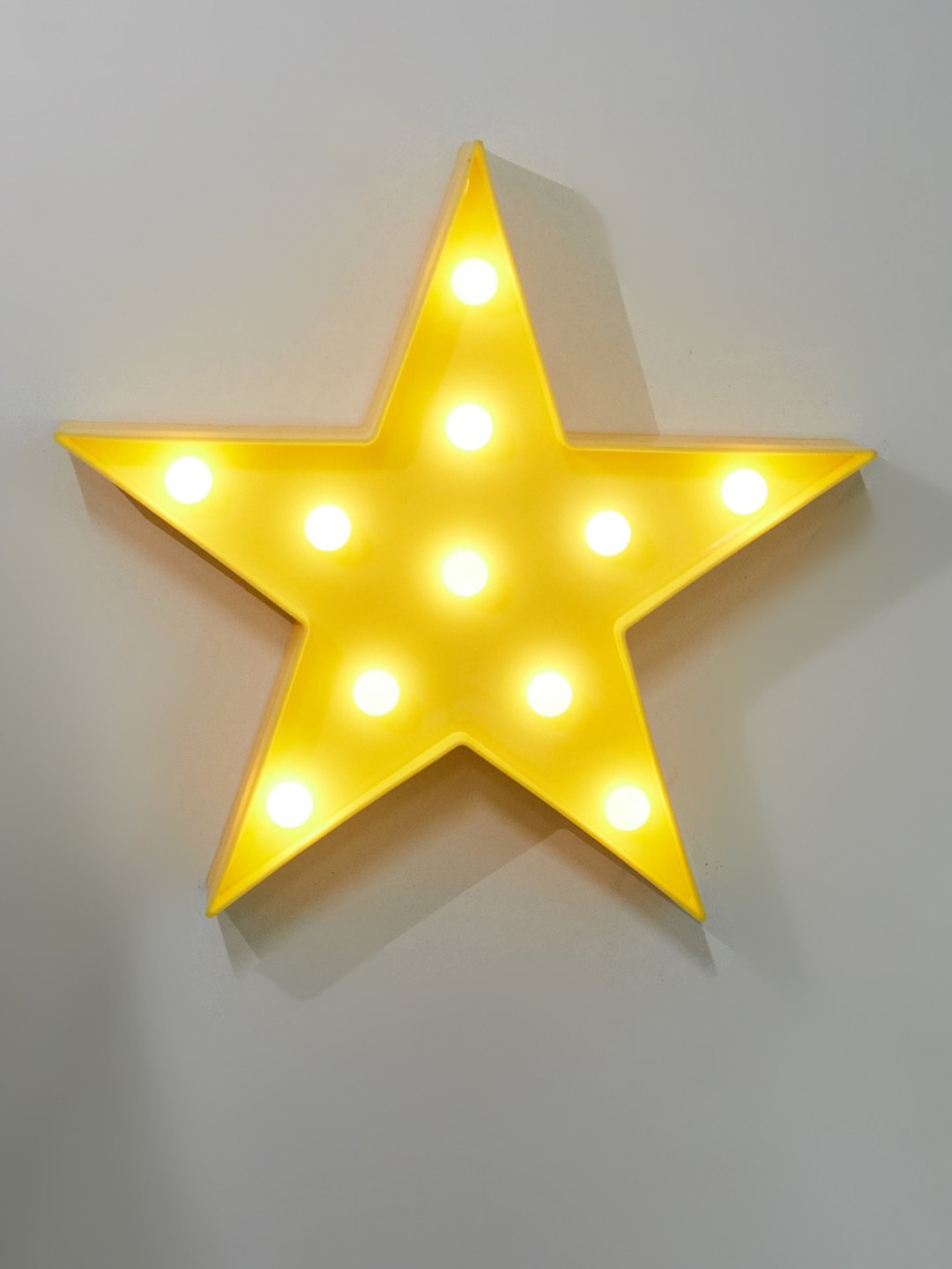 

Home Centre Gold-Toned Corsica Slate Star Shaped Lamp