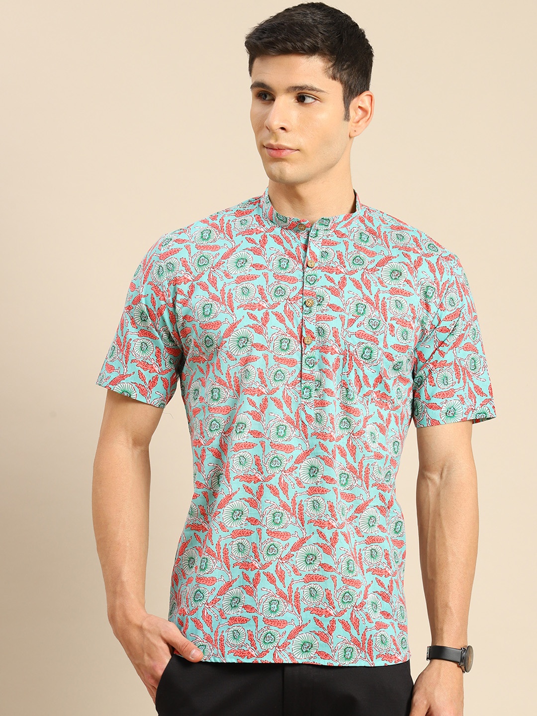

RAJUBHAI HARGOVINDAS Men Sea Green & Red Hand Block Printed Kurta
