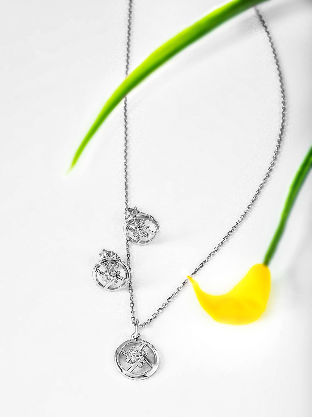 

SILBERRY Rhodium-Plated Silver-Toned Bouquet Pendant Set