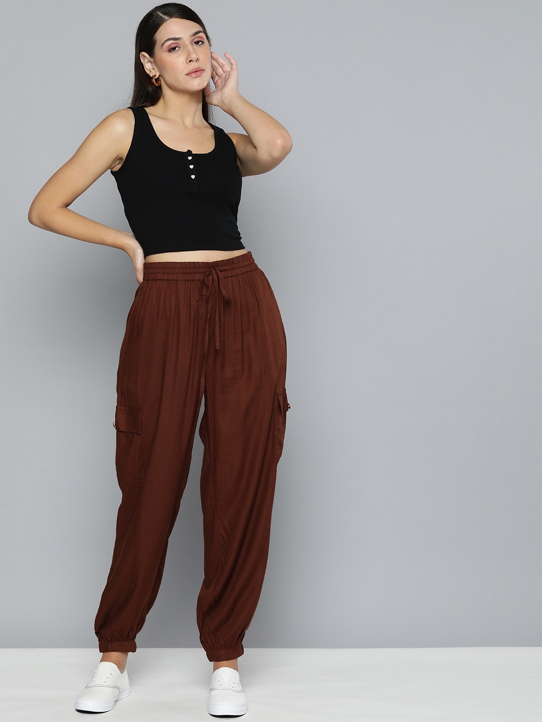 

Chemistry Women Brown Solid Joggers