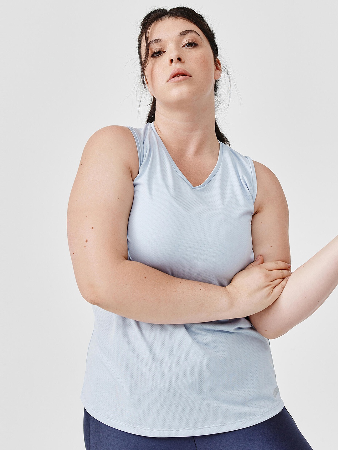 

Kalenji By Decathlon Women Grey V-Neck Tank Top