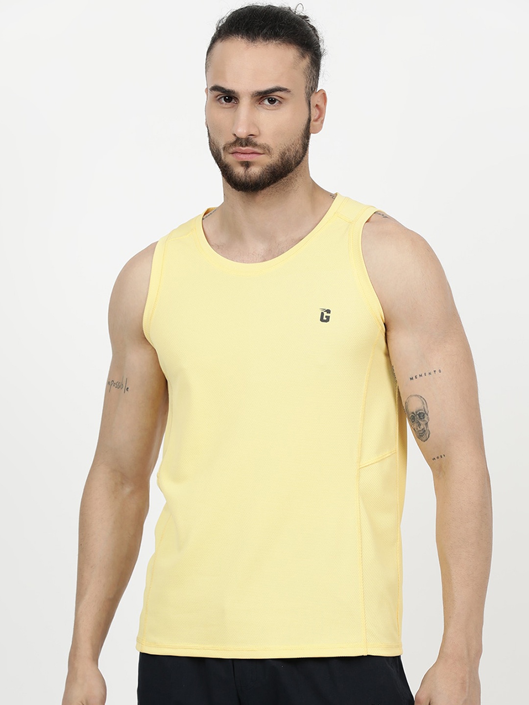 

V2 Value & Variety Men Yellow Solid Basic Vest