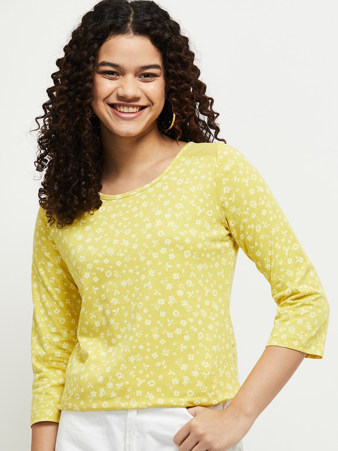 

max Women Yellow Regular Fit Floral Printed T-shirt