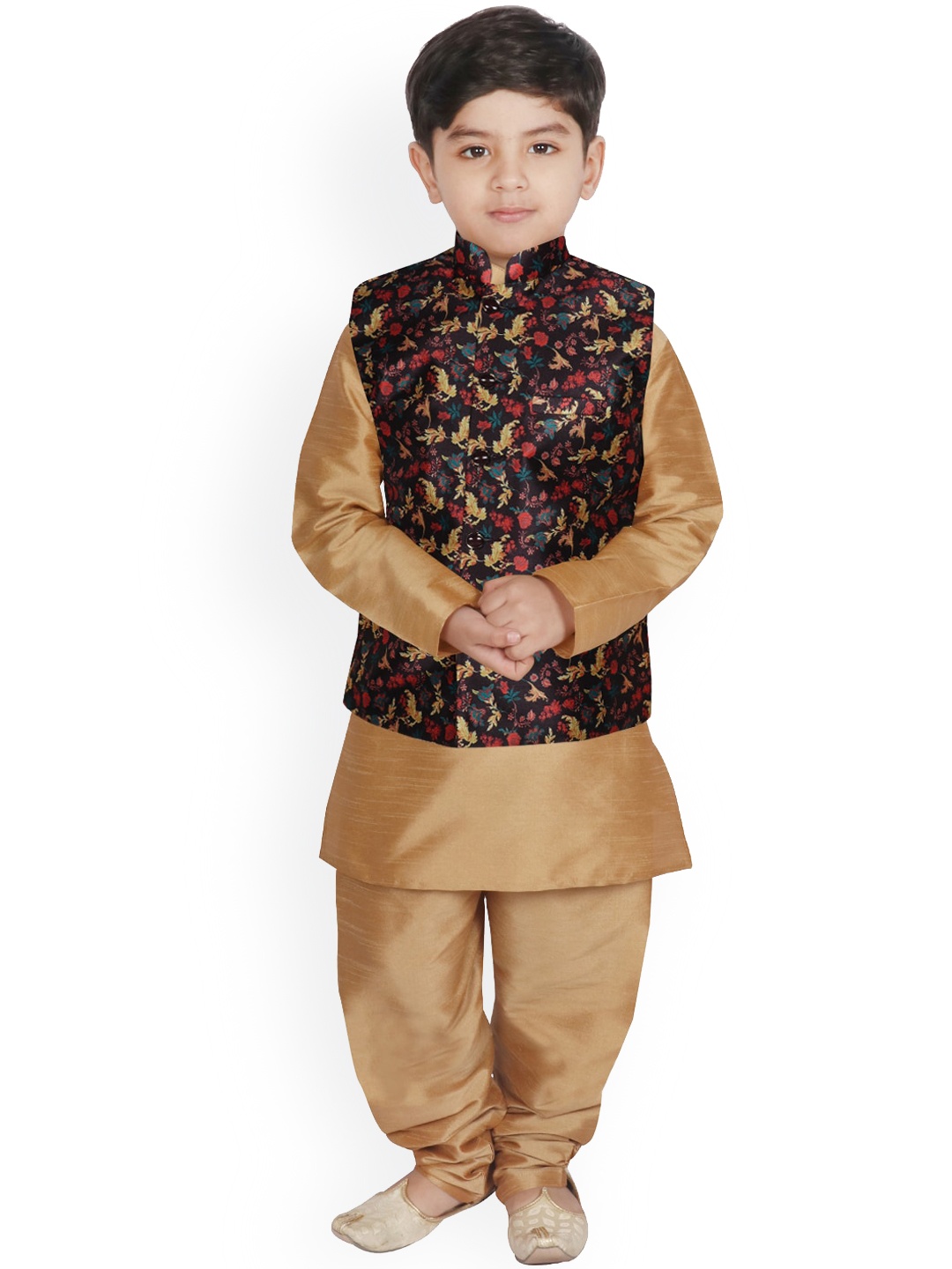 

SG YUVRAJ Boys Gold-Toned Ethnic Motifs Mandarin Collar Raw Silk Kurta with Pyjamas