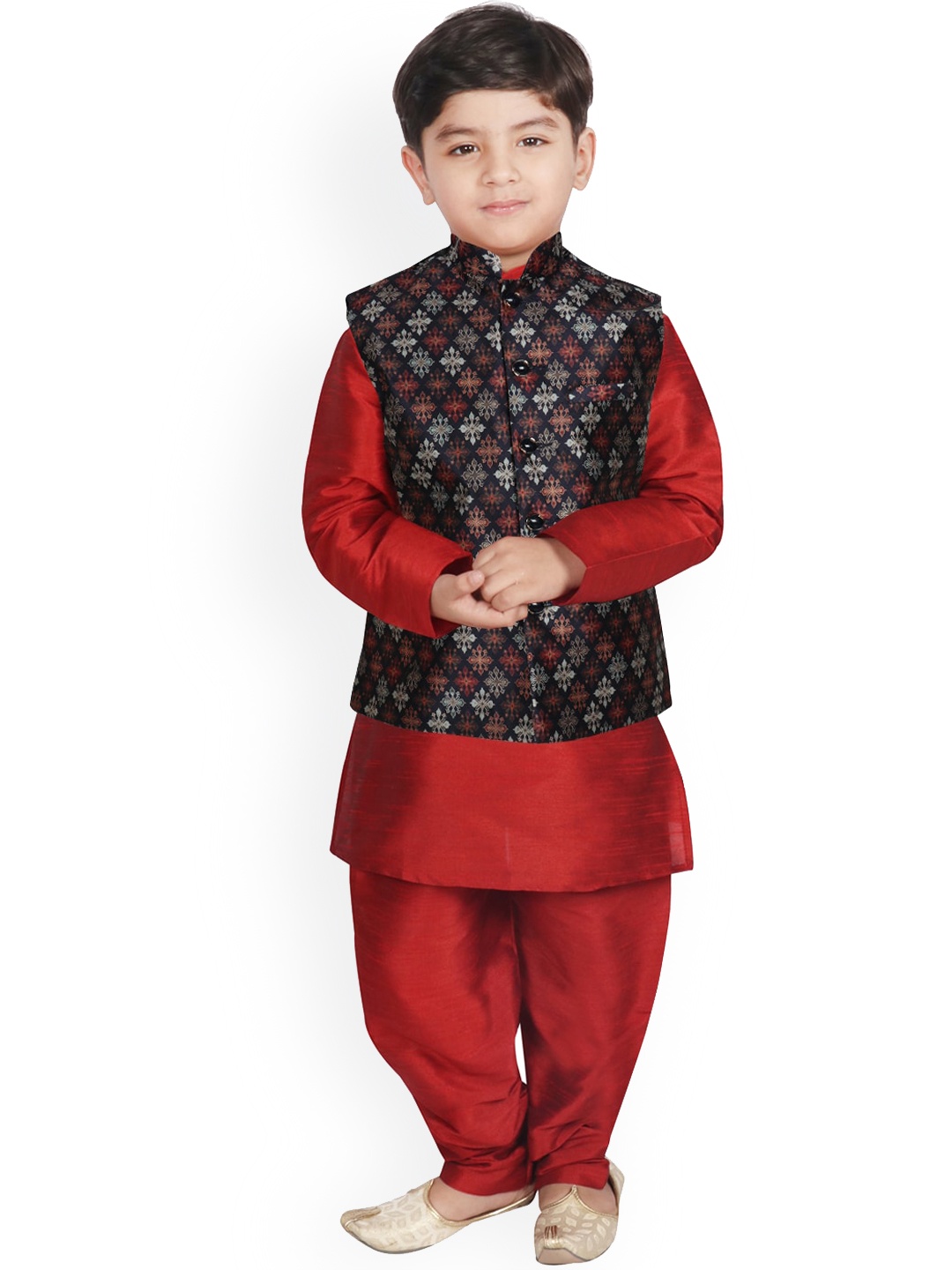 

SG YUVRAJ Boys Maroon Layered Raw Silk Kurta with Salwar