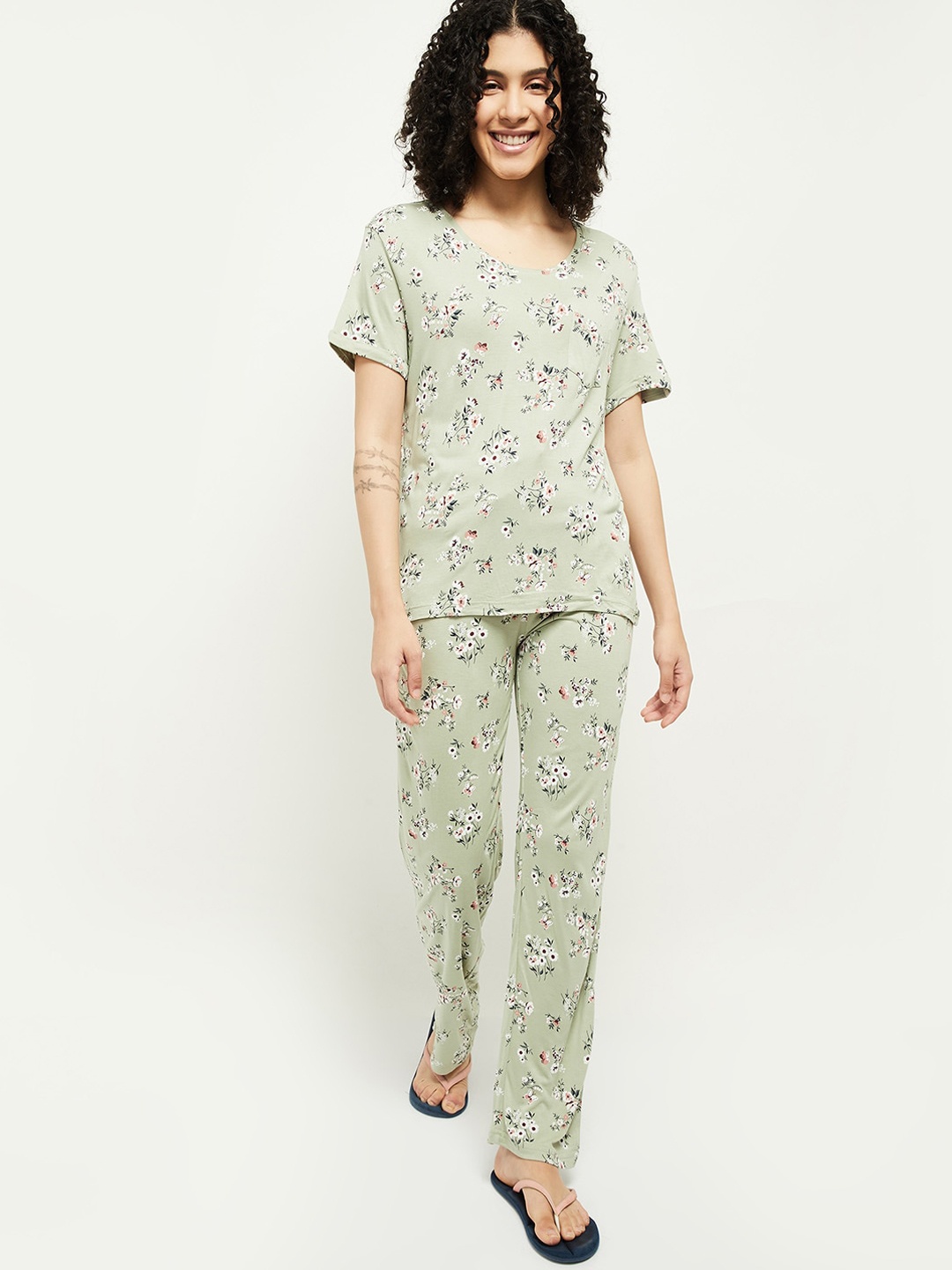 

max Women Green & White Printed Night suit
