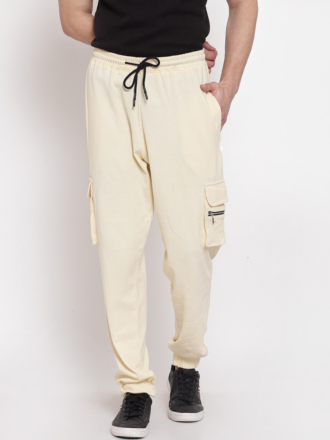 

PAUSE SPORT Men Beige Solid Anti-Microbial Regular Fit Jogger