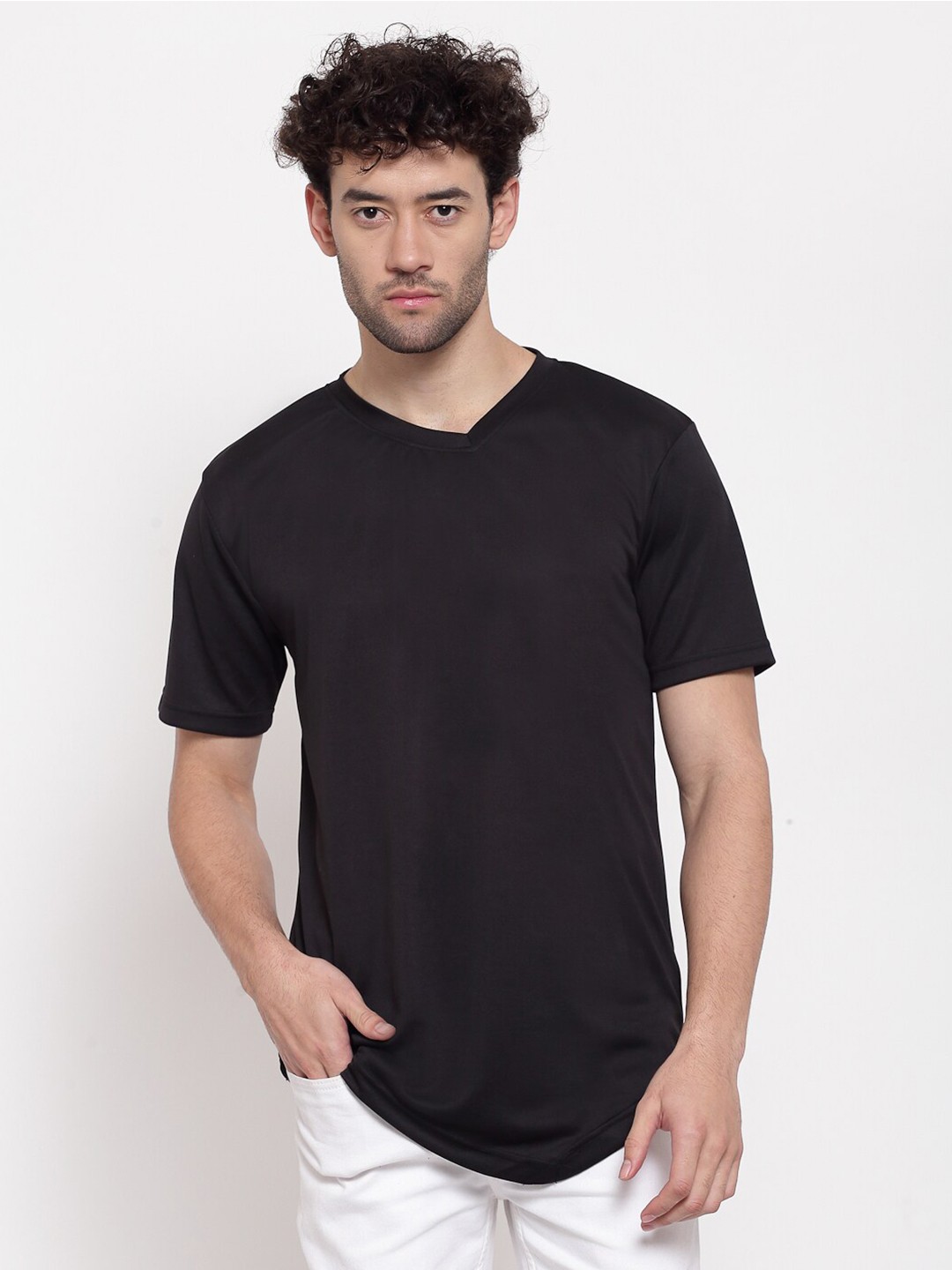 

PAUSE SPORT Men Black V-Neck Antimicrobial Slim Fit Outdoor T-shirt