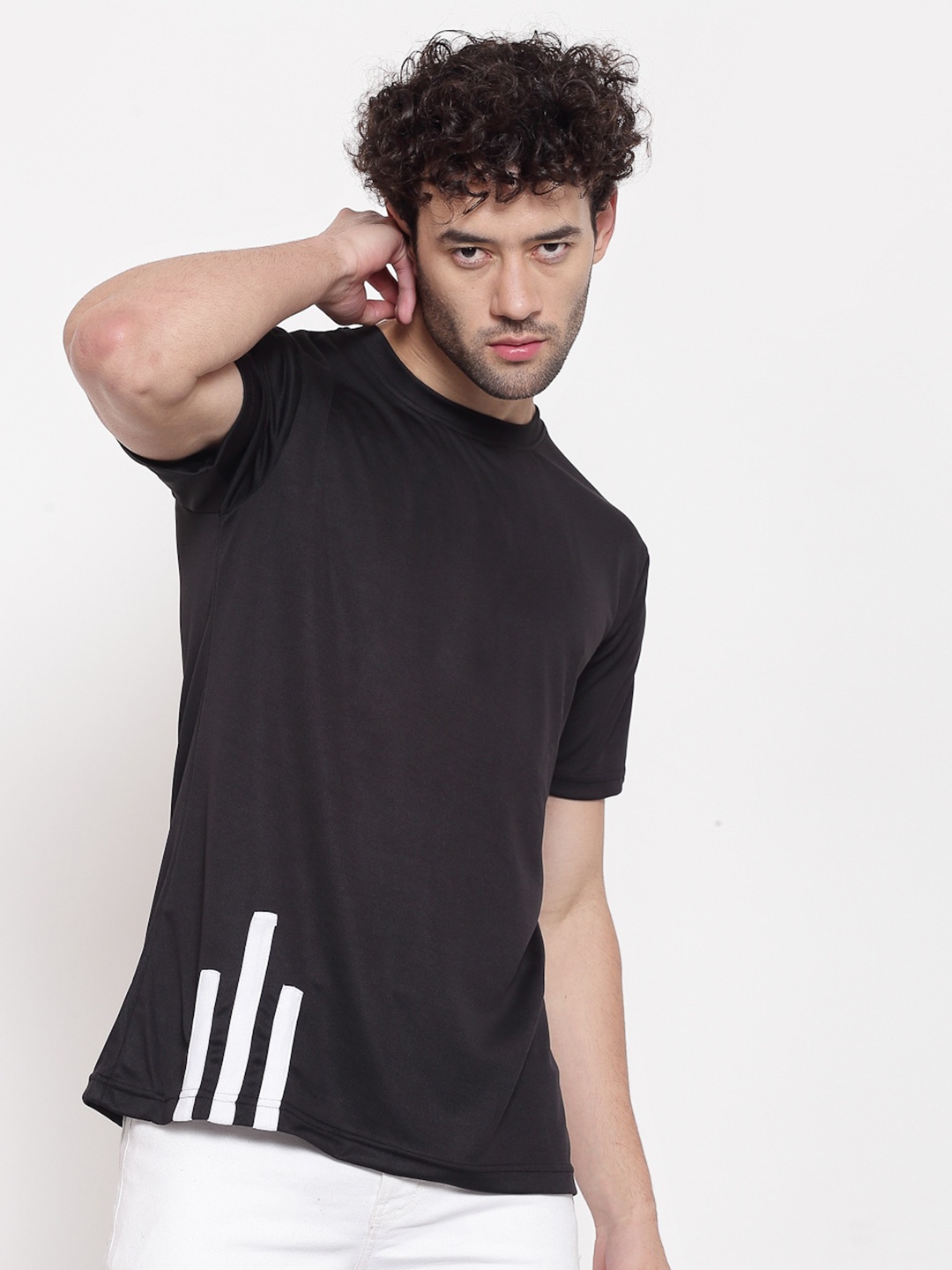 

PAUSE SPORT Men Black Antimicrobial Slim Fit T-shirt