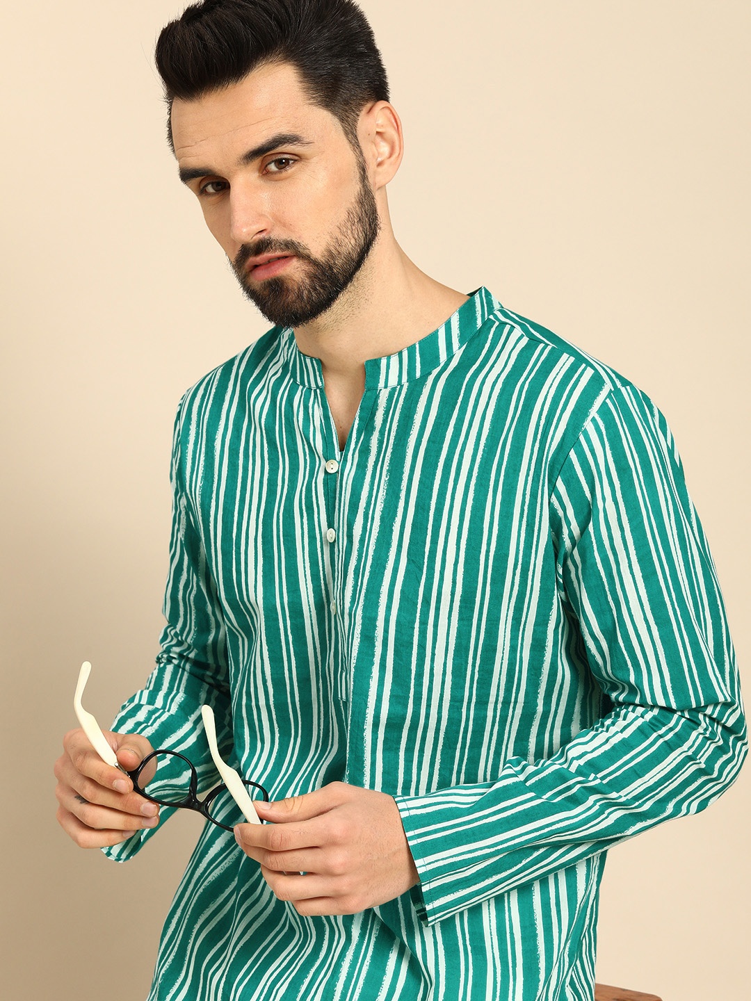 

Anouk Men Green & White Striped Kurta