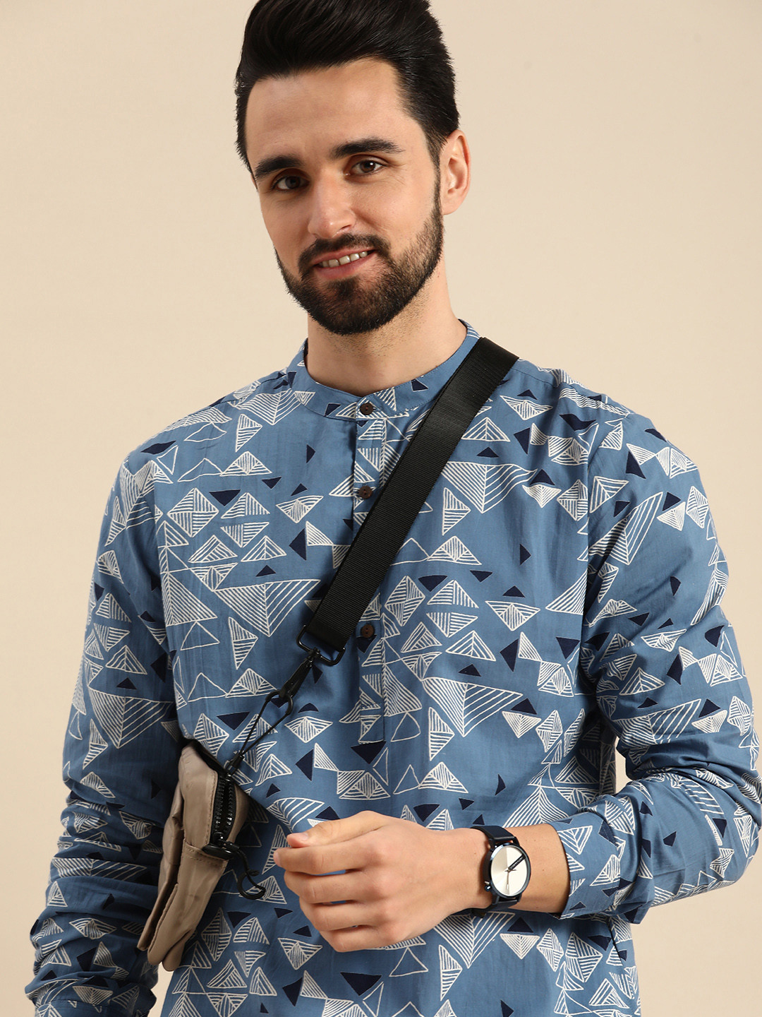 

Anouk Men Blue & White Geometric Printed Pure Cotton Kurta