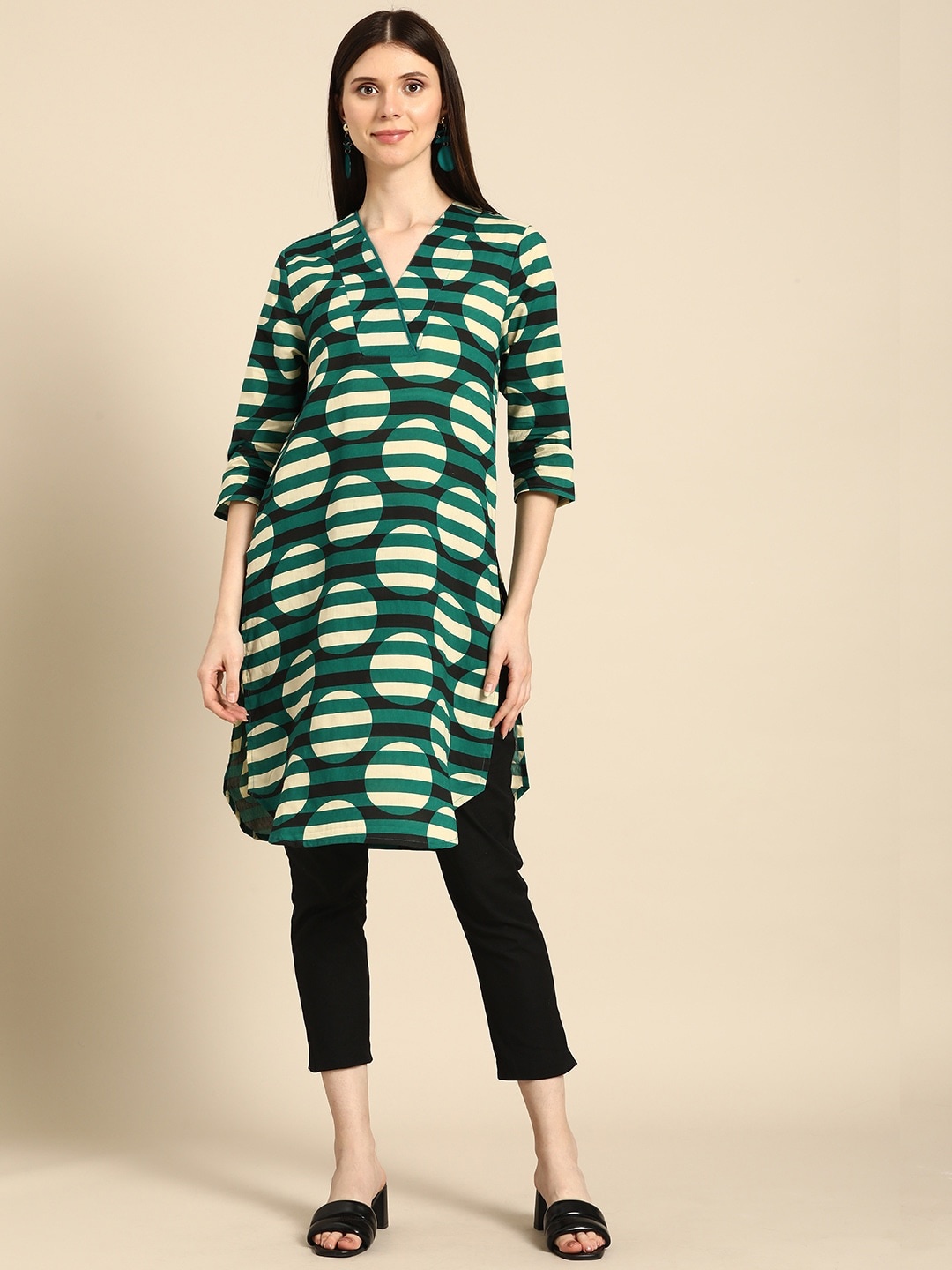 

Anouk Women Green Geometric Printed Pure Cotton Kurta
