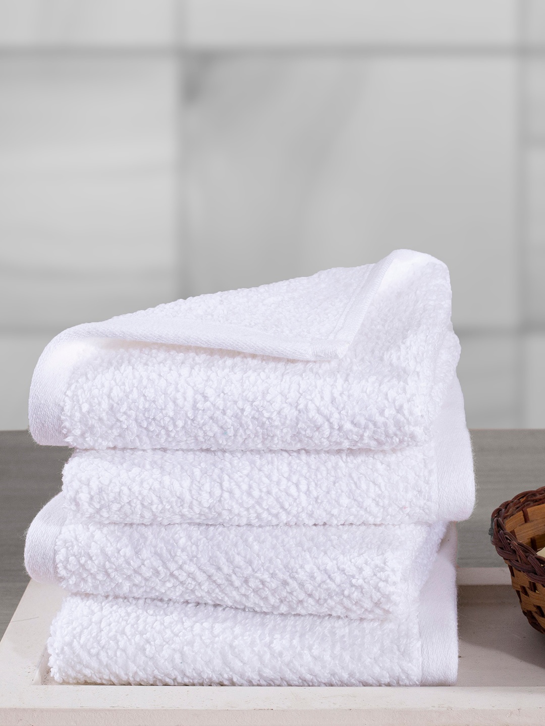 

Maspar Set of 4 White Solid 550 GSM Cotton Face Towel Set