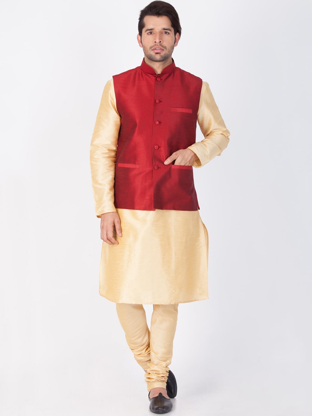

VASTRAMAY Men Gold-Toned Solid Kurta With Churidar & Nehru Jacket