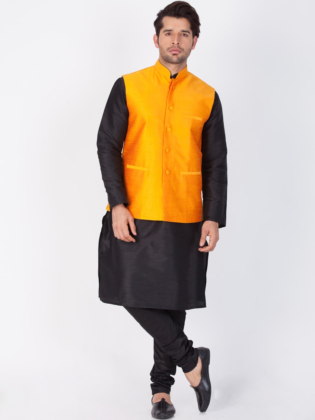 

VASTRAMAY Men Black Solid Kurta With Churidar & Nehru Jacket