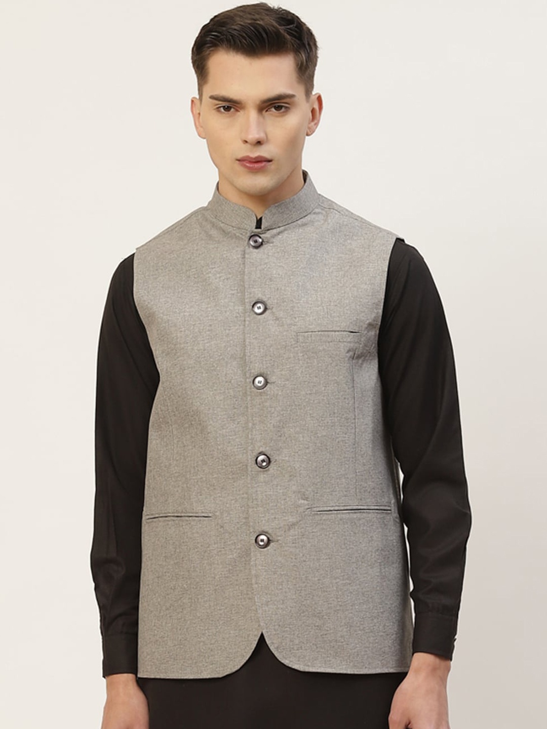 

Jompers Men Grey Solid Waistcoat