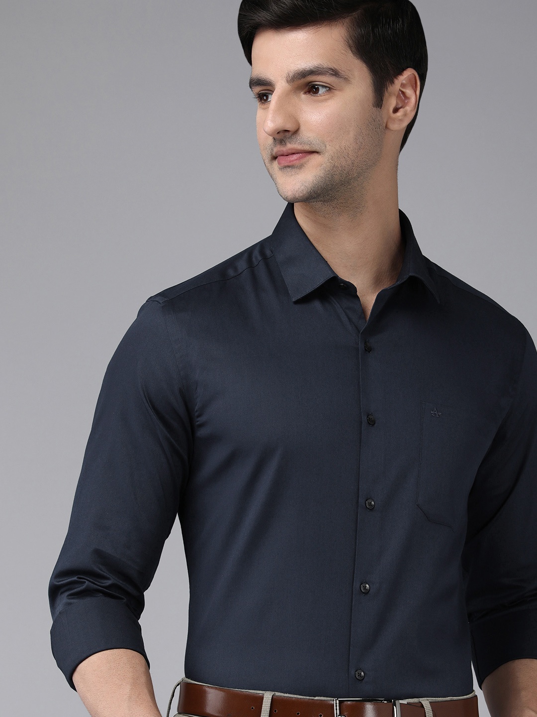 

Arrow Men Navy Blue Manhattan Slim Fit Formal Shirt