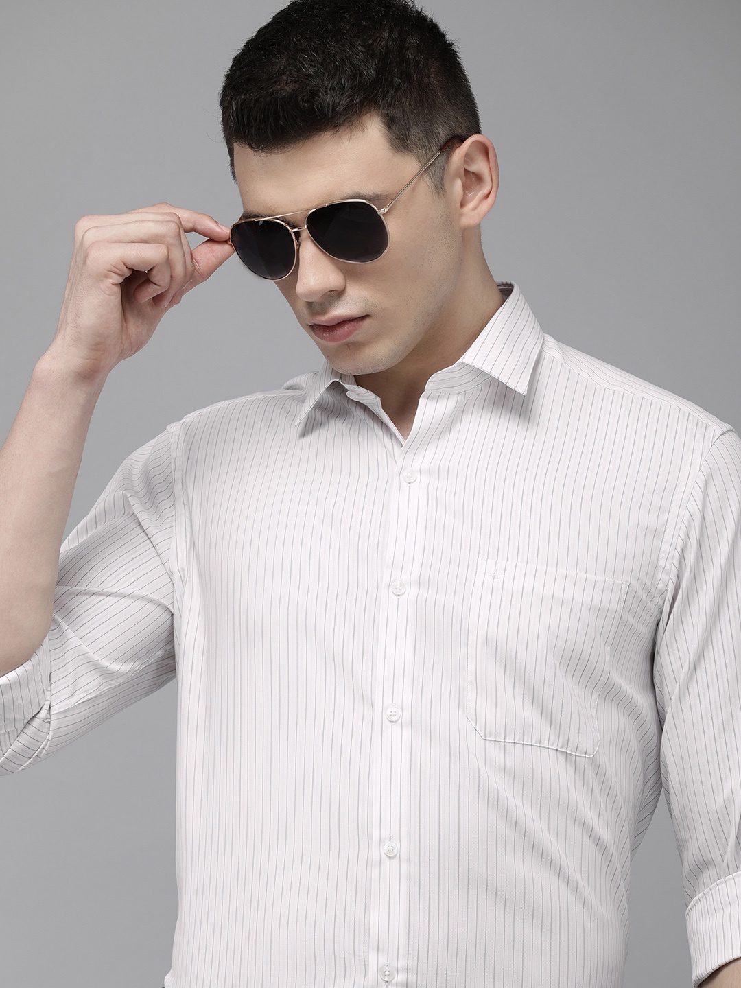 

Arrow Men White & Purple Slim Fit Multi Stripes Striped Formal Shirt