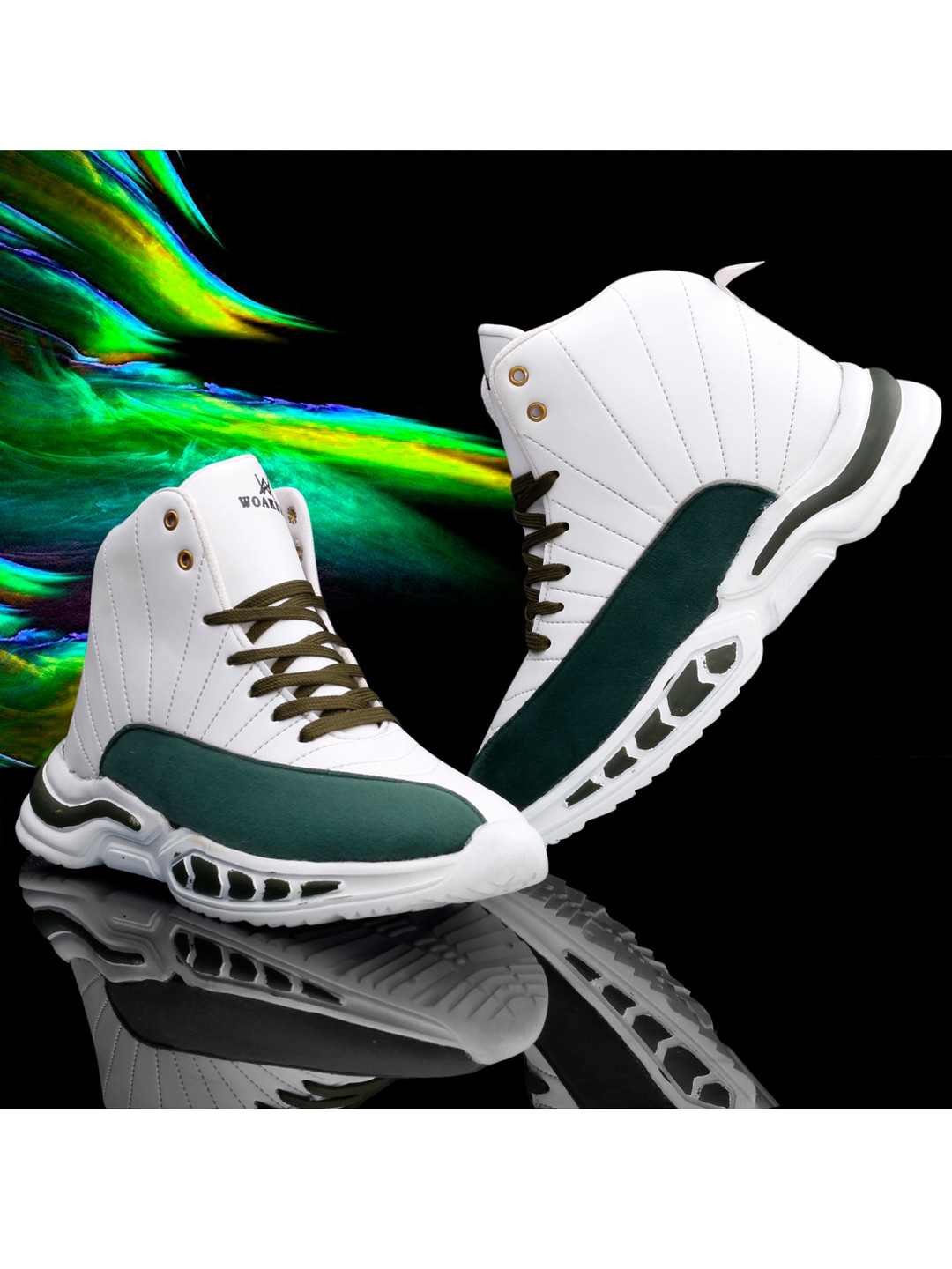 

Woakers Men White & Green Colourblocked Sneakers