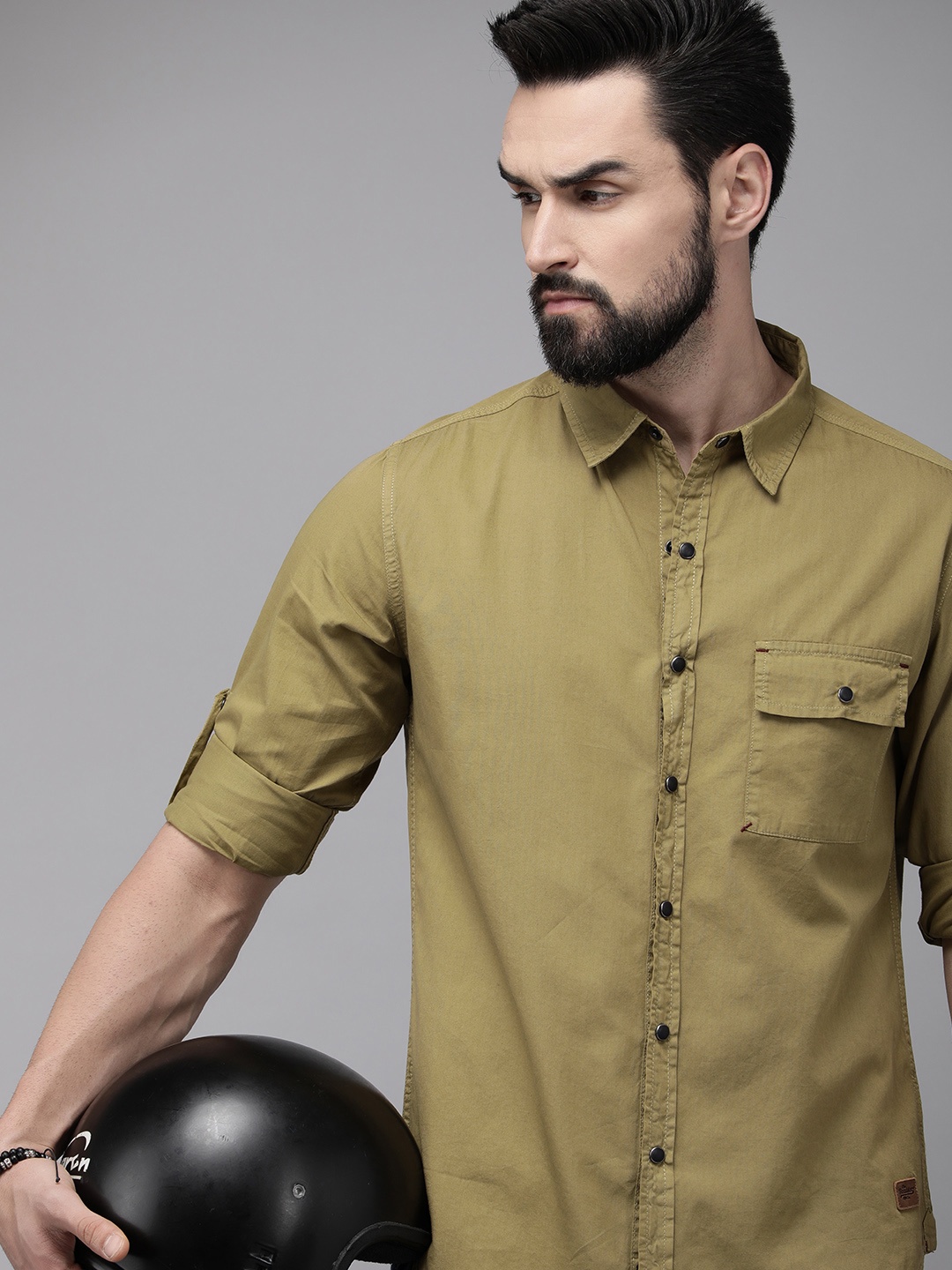 

The Roadster Life Co. Men Khaki Solid Pure Cotton Casual Shirt