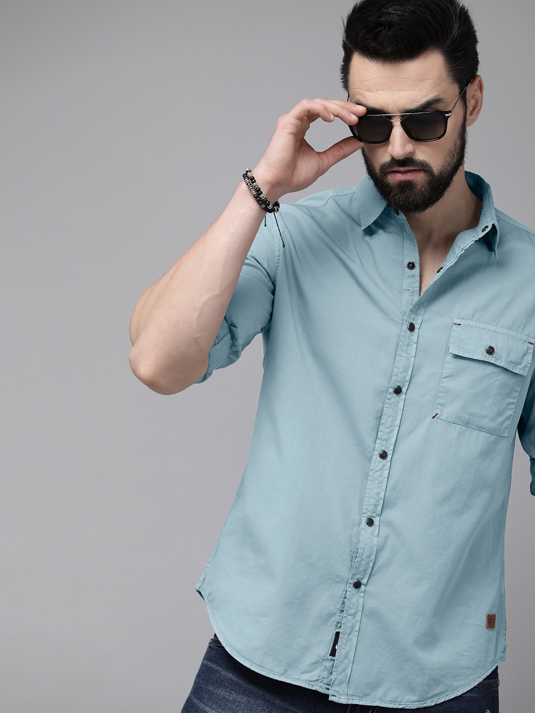

The Roadster Lifestyle Co. Men Blue Solid Pure Cotton Casual Shirt