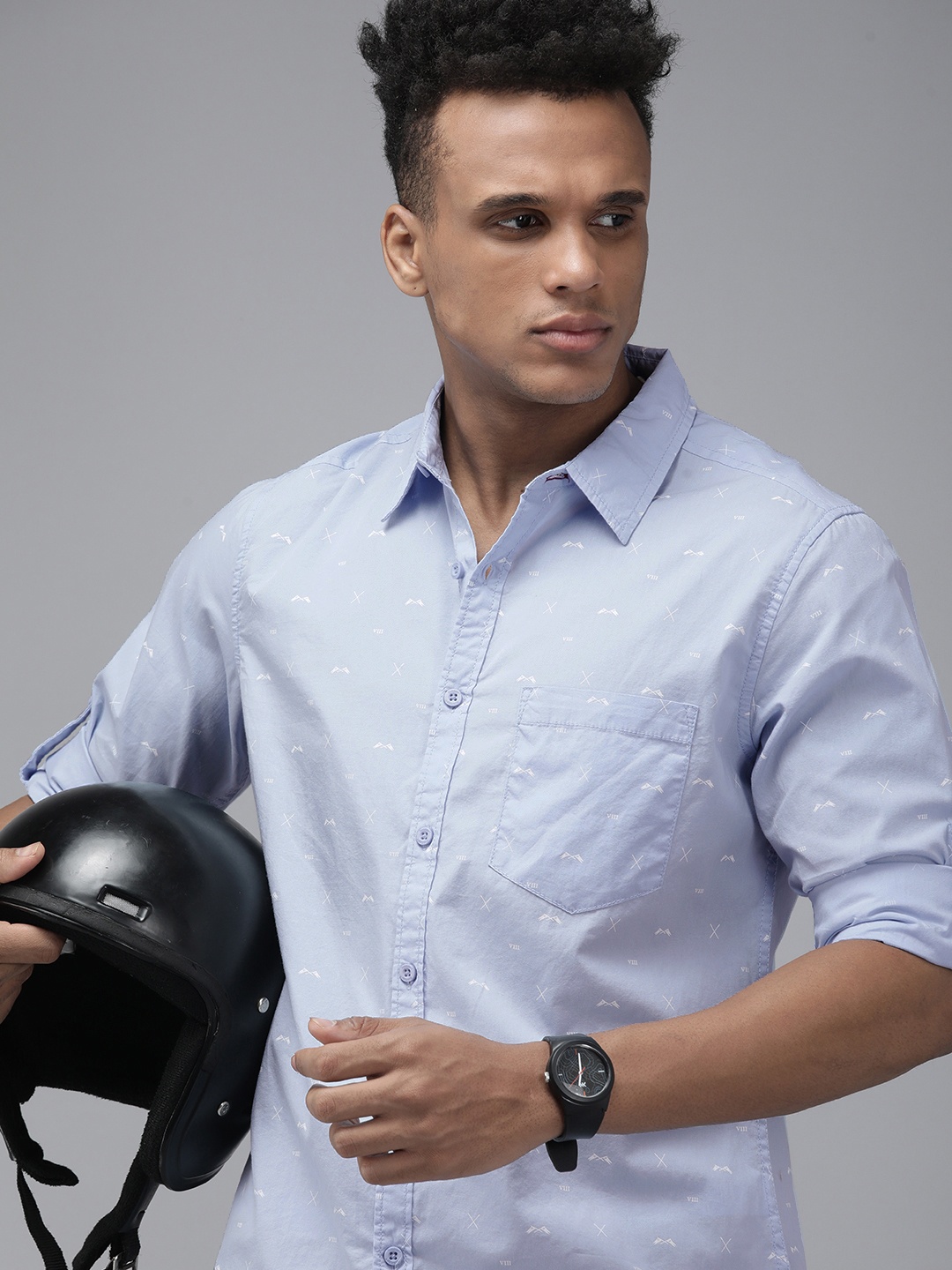 

Roadster Men Blue Roll-Up Sleeves Printed Shirt