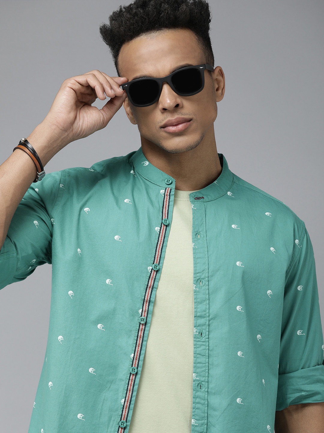 

Roadster Men Turquoise Blue Printed Casual Shirt