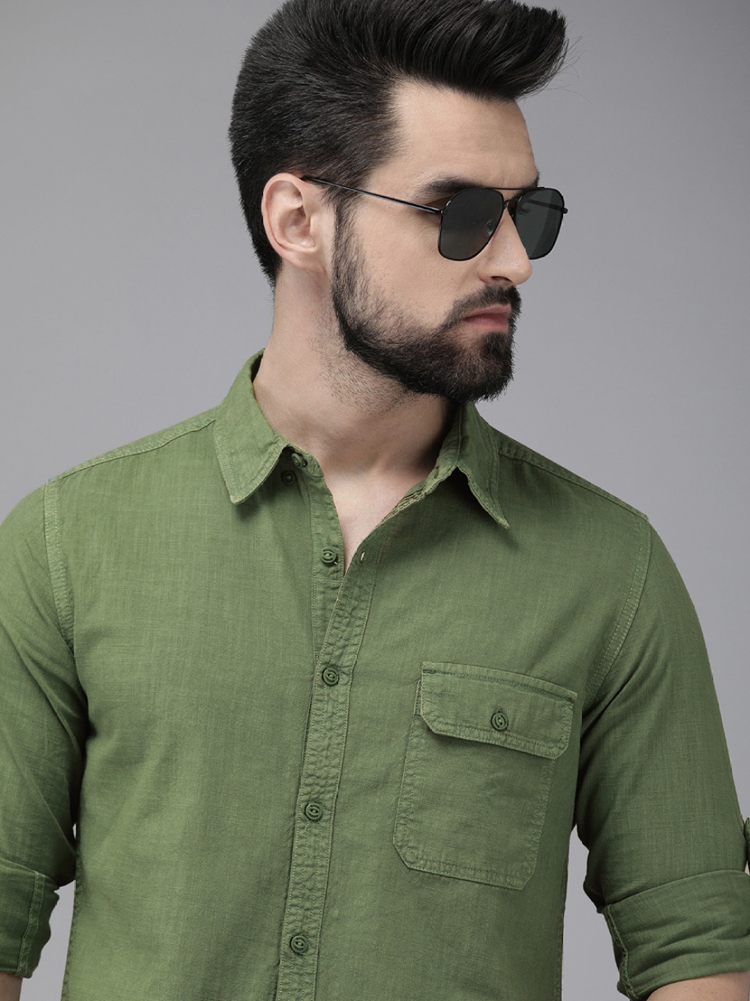 

The Roadster Lifestyle Co. Men Olive Green Solid Pure Cotton Casual Shirt