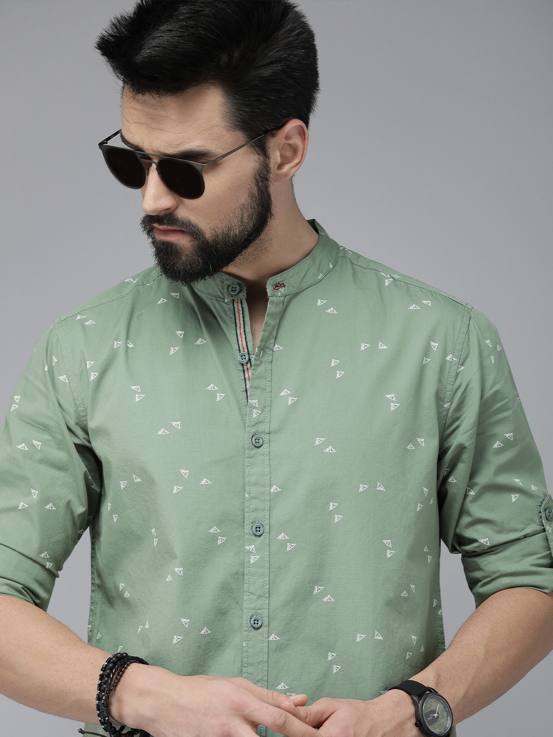 

Roadster Men Green Printed Casual Shirt