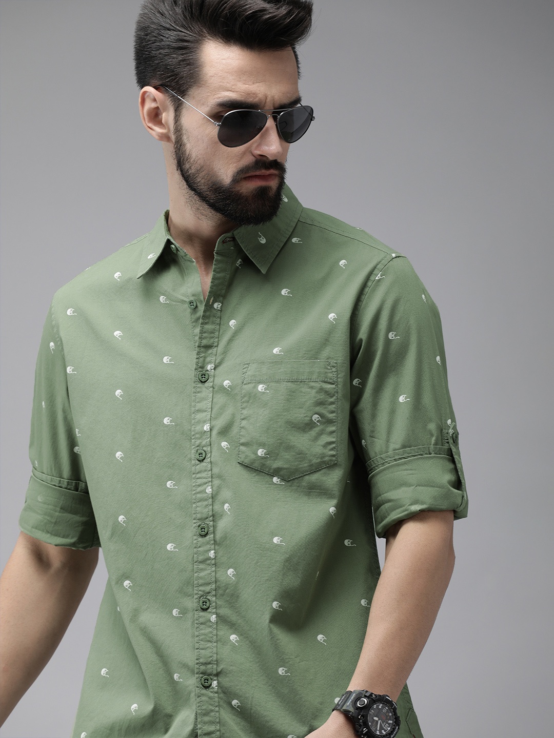 

The Roadster Lifestyle Co Men Olive Green Conversational Printed Pure Cotton Casual Shirt