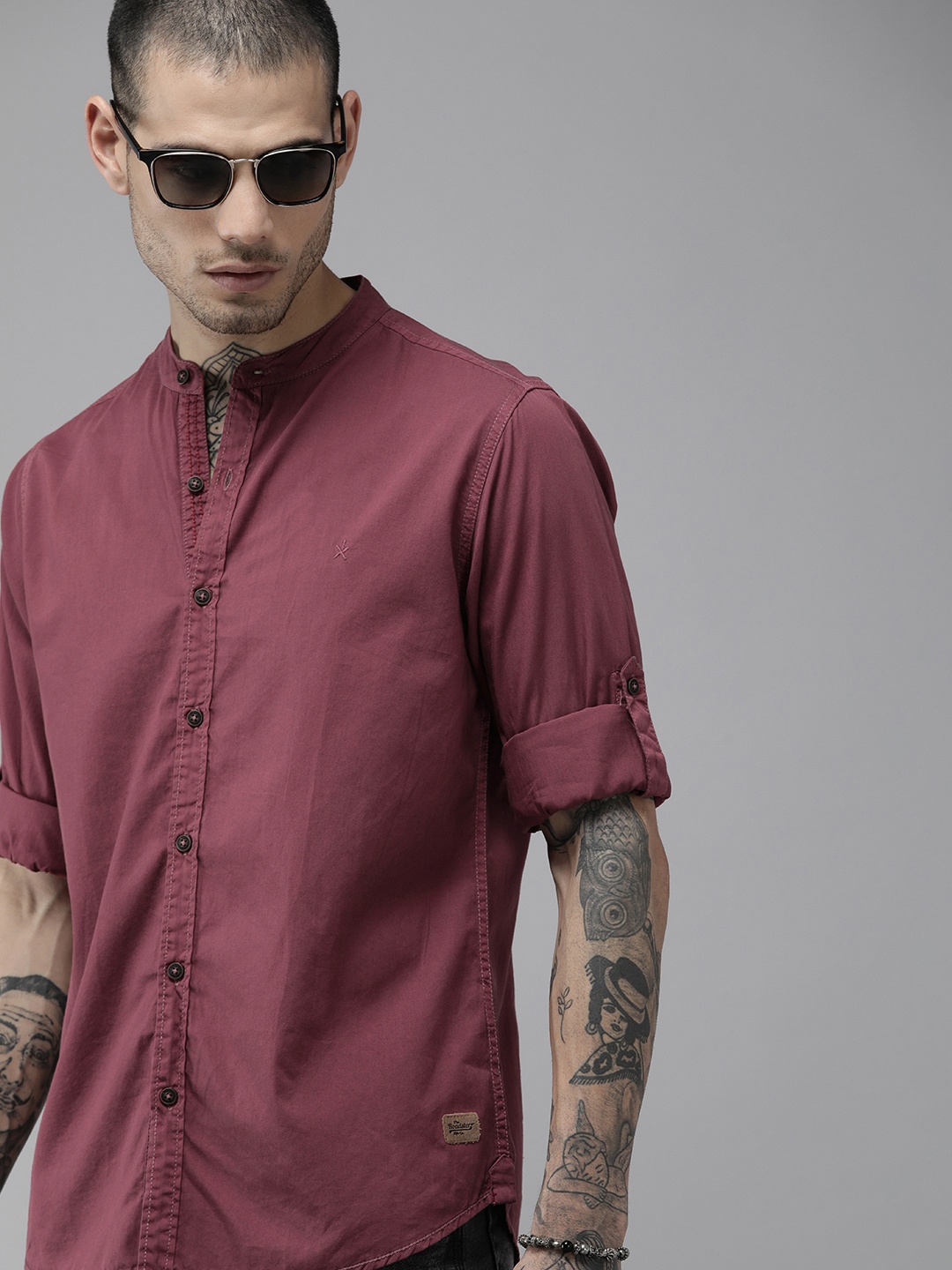 

Roadster Men Mauve Red Mandarin Collar Solid Pure Cotton Casual Shirt