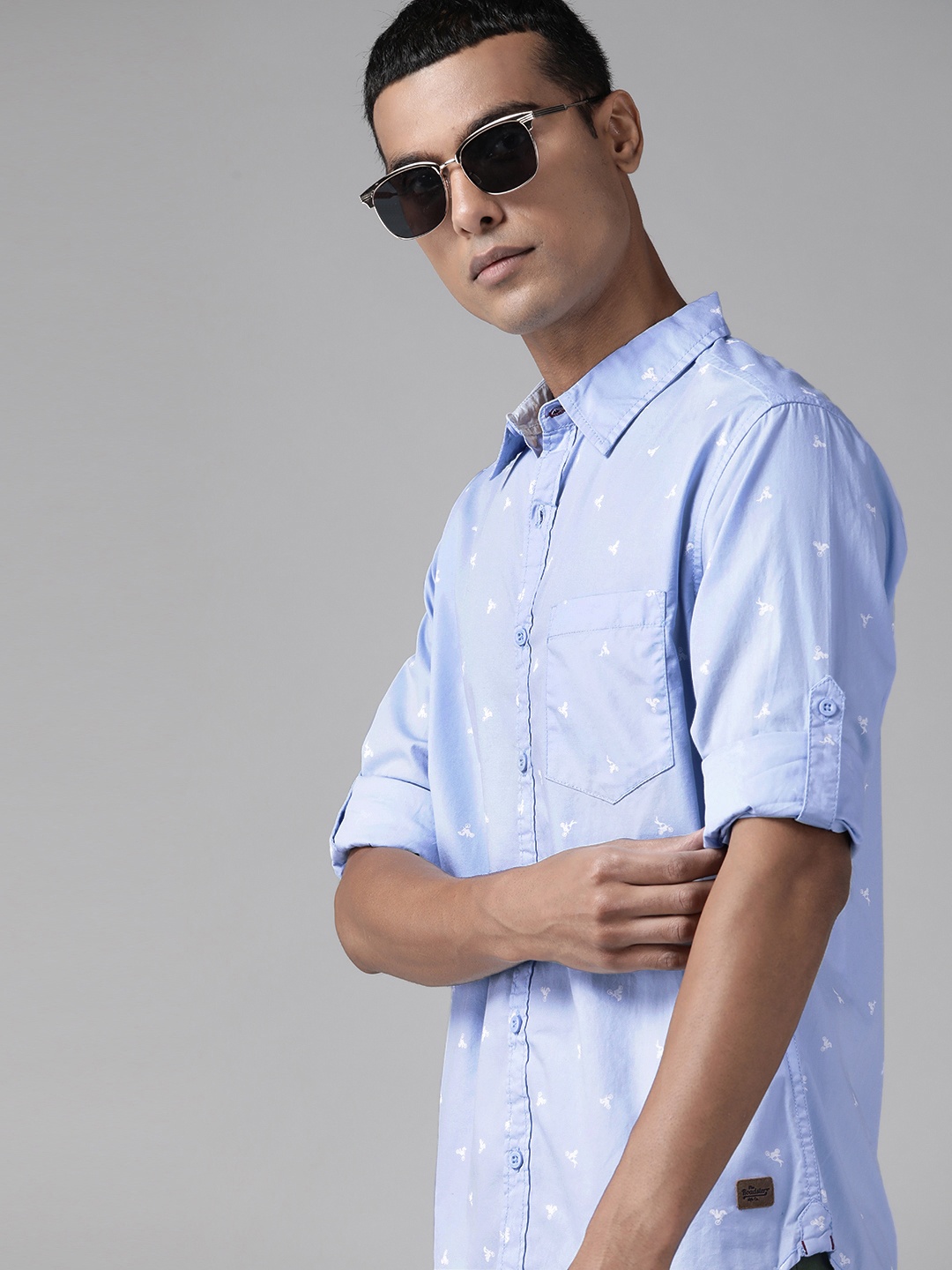 

Roadster Men Blue & White Printed Pure Cotton Casual Shirt