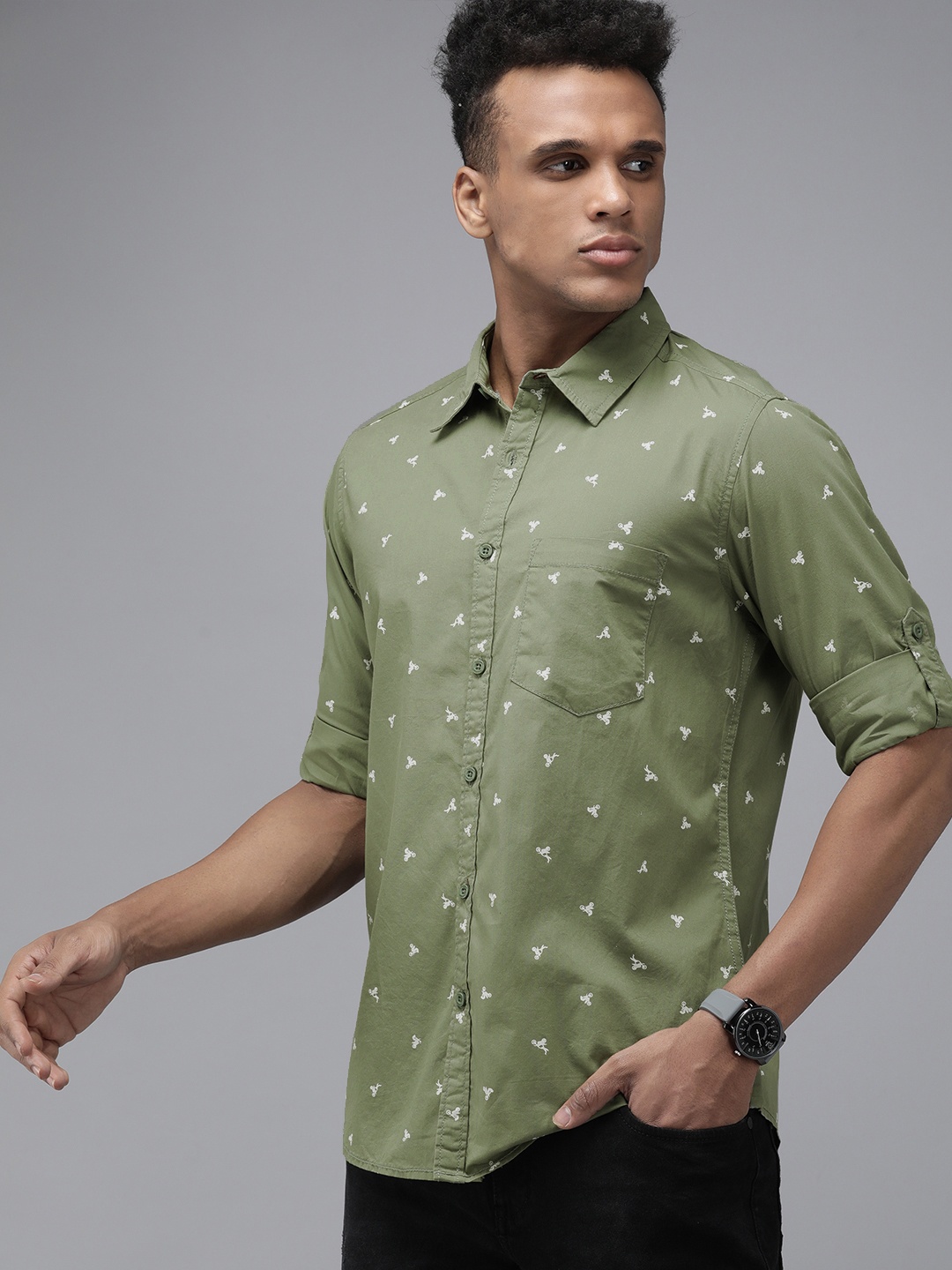 

Roadster Men Green & White Printed Pure Cotton Casual Shirt