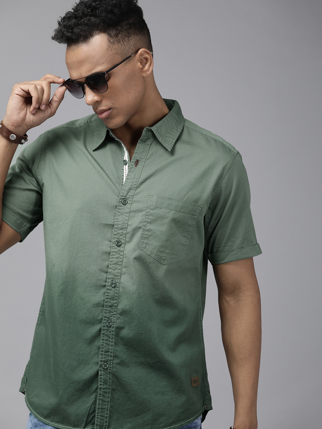 

Roadster Men Green Colourblocked Casual Shirt