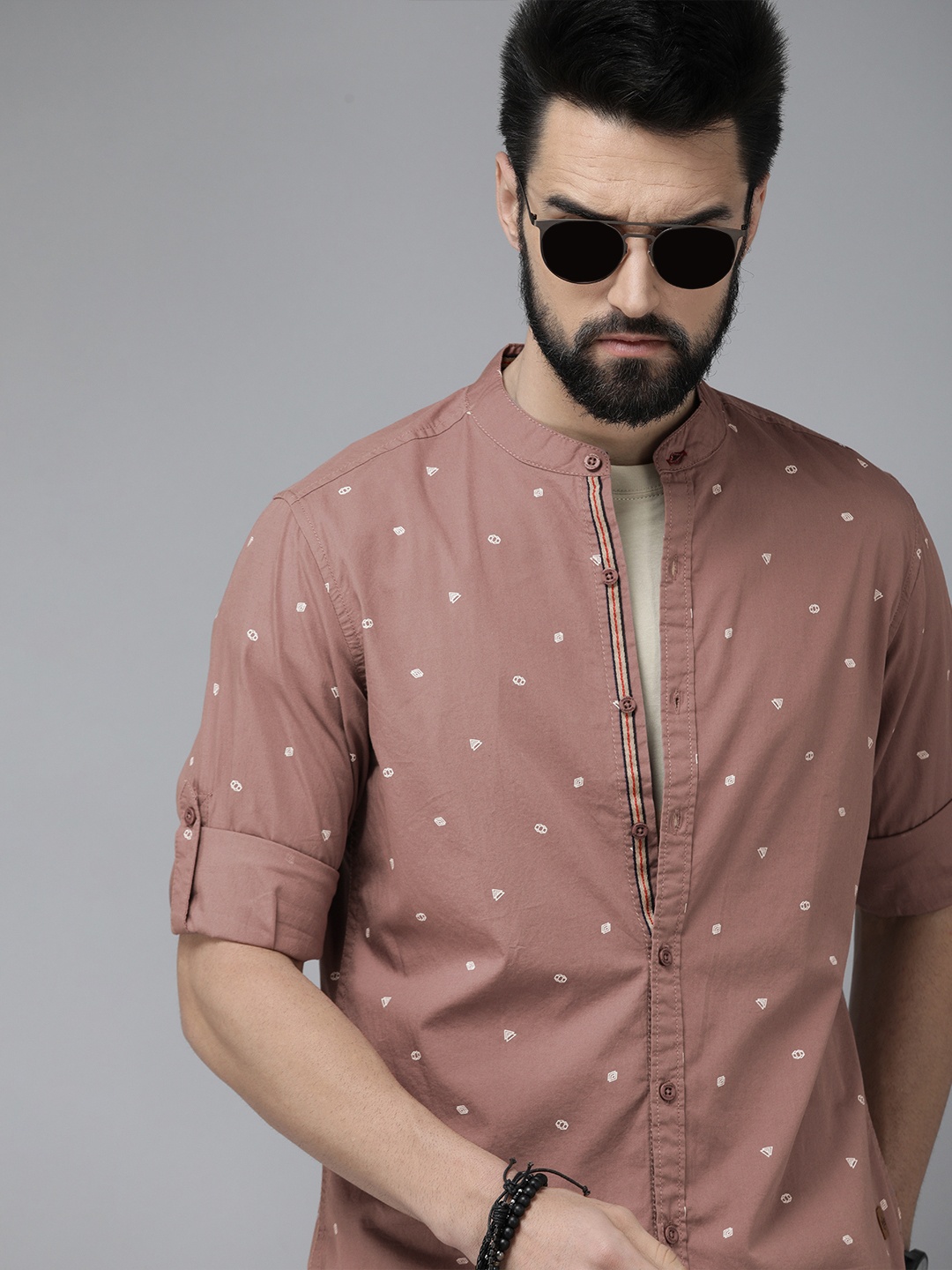

The Roadster Lifestyle Co. Men Mauve Printed Slim Fit Pure Cotton Casual Shirt