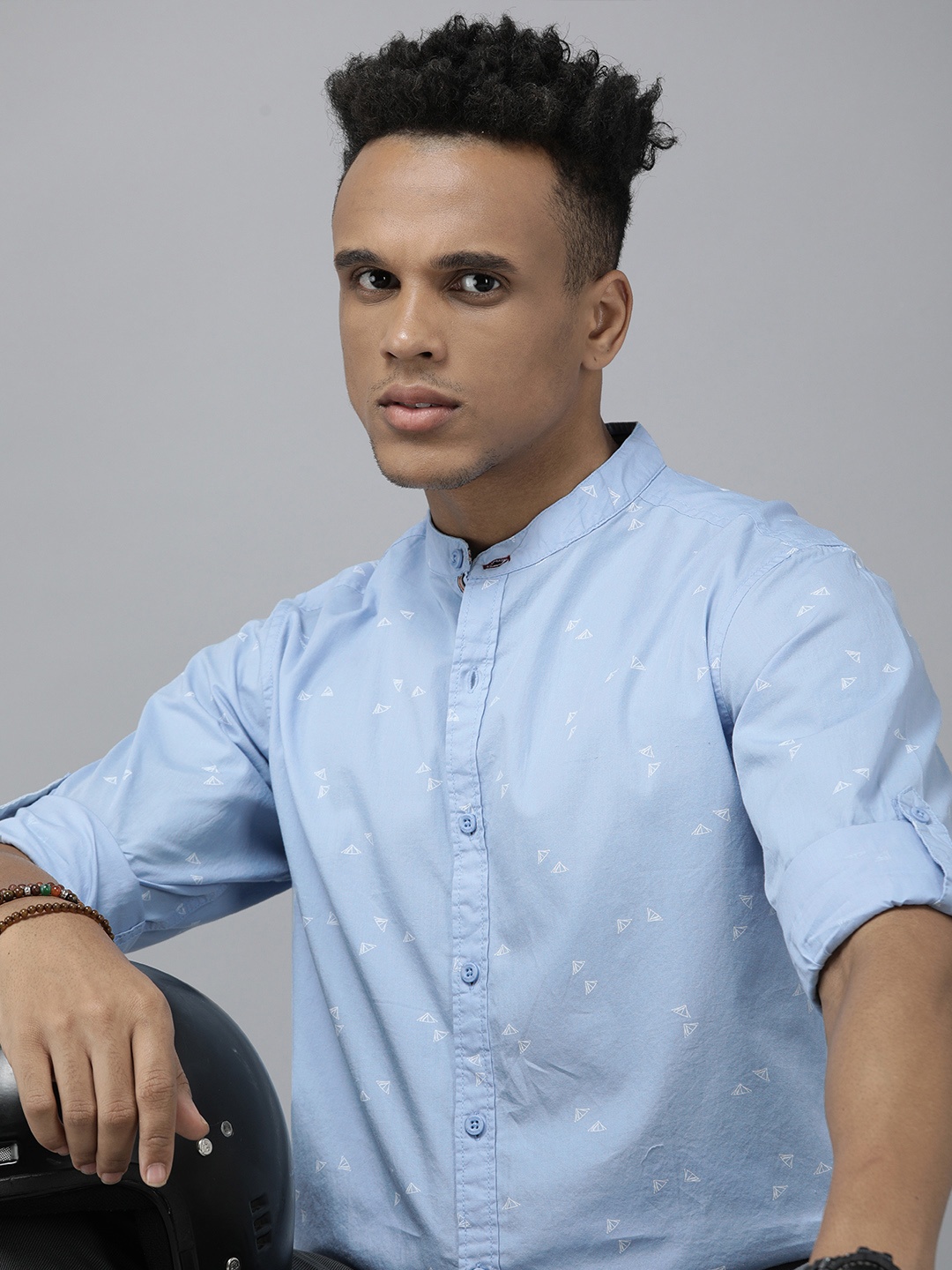 

The Roadster Lifestyle Co. Men Blue Printed Slim Fit Pure Cotton Casual Shirt