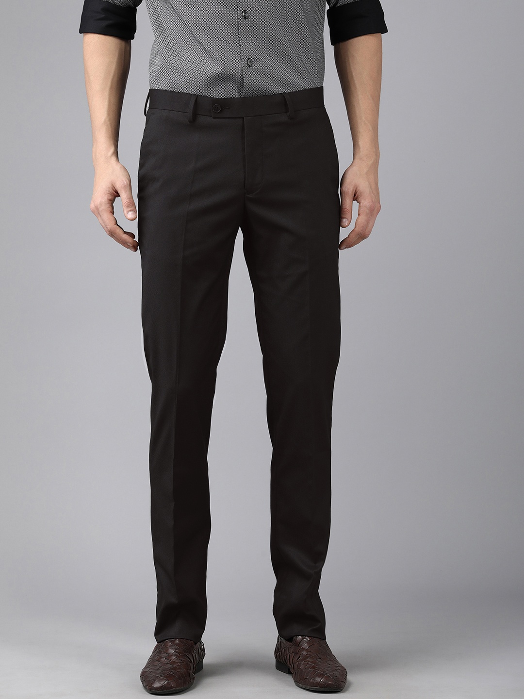 

Arrow Men Black Textured Tailored Fit Formal Trousers