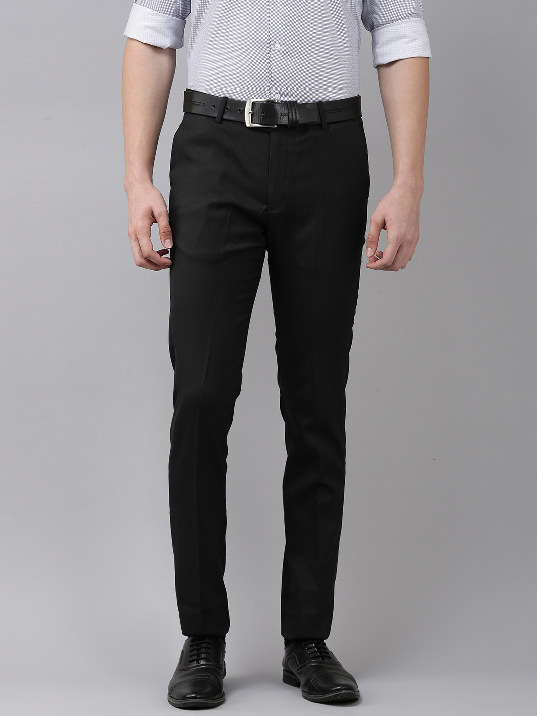 

Arrow Men Navy Blue Solid Tailored Fit Formal Trousers