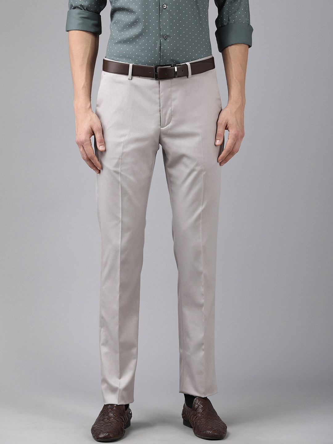 

Arrow Men Grey Solid Tailored Fit Formal Trousers