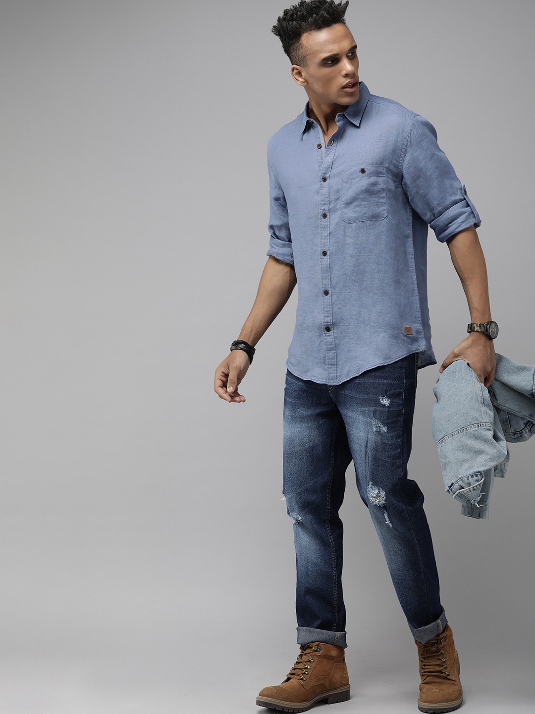 

The Roadster Lifestyle Co Men Solid Spread-Collar Pure Linen Casual Shirt, Blue