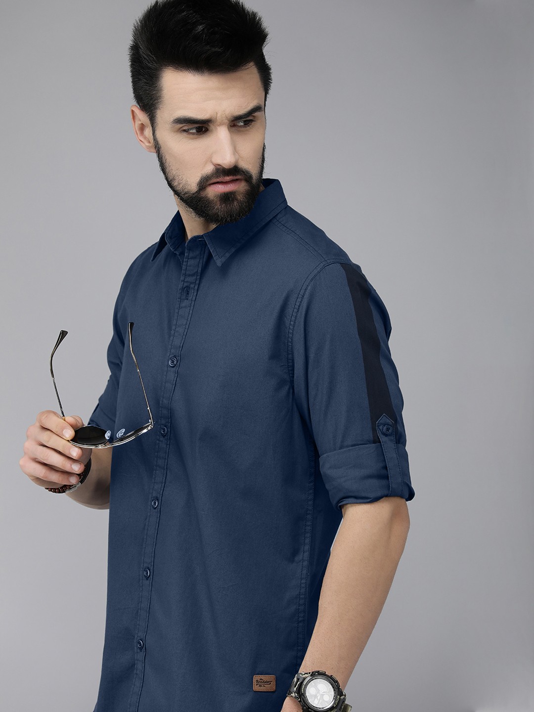 

Roadster Men Navy Blue Pure Cotton Casual Shirt With Striped Detail