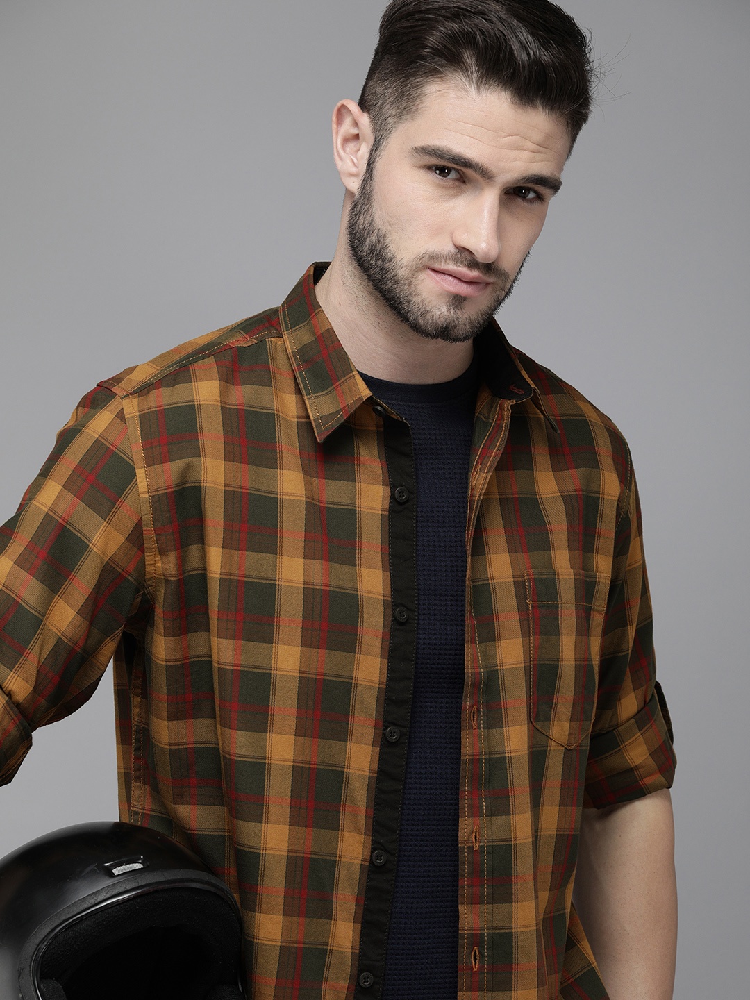 

Roadster Men Khaki Checked Roll-Up Sleeves Casual Shirt