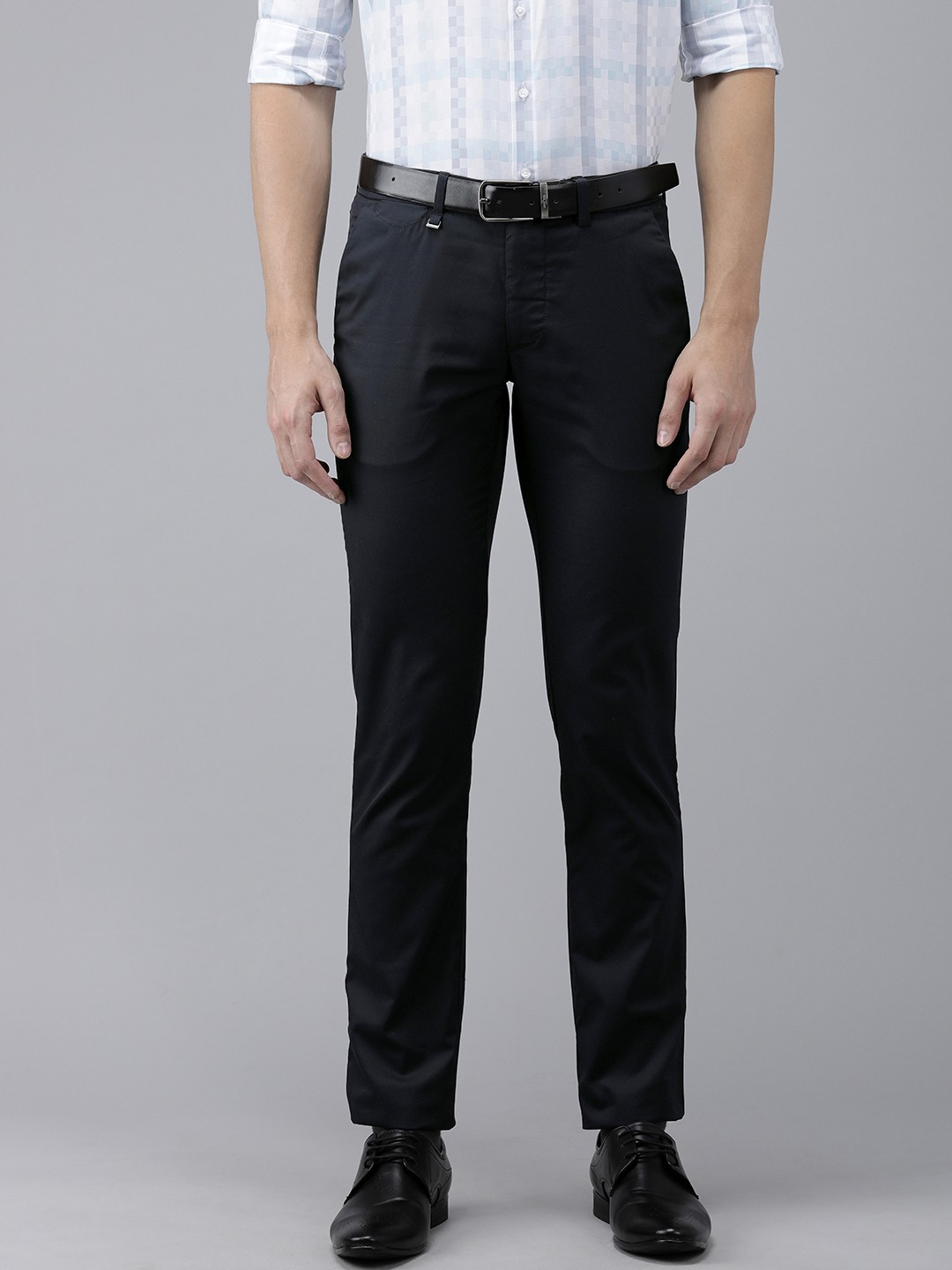 

Van Heusen Men Navy Blue Solid Slim Fit Formal Trousers