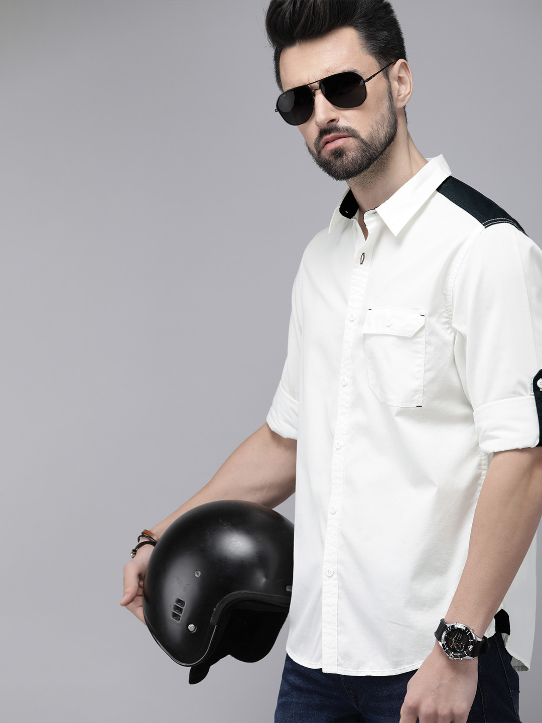 

Roadster Men White Solid Regular Fit Pure Cotton Sustainable Casual Shirt