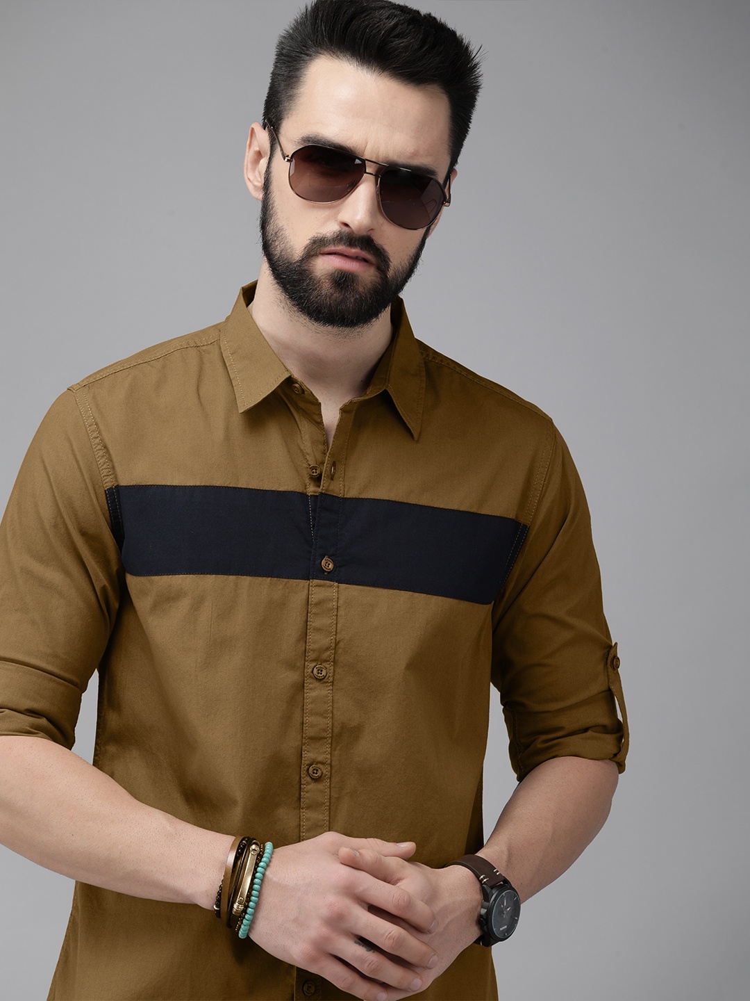 

Roadster Men Khaki & Navy Blue Colourblocked Pure Cotton Casual Shirt